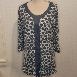 𝅺NWT SIMPLY NOELLE 'C' Printed Tunic